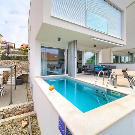 Apartmán Solis Lacus Modern - Private Heated Pool - Smart Tv Sky X - Free Parking
