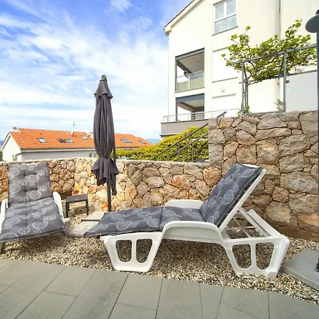 Apartmán Solis Lacus Modern - Private Heated Pool - Smart Tv Sky X - Free Parking