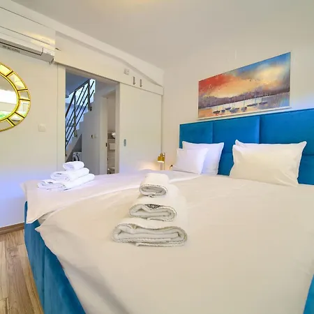 Apartman Solis Lacus Modernes - Privater Beheizbarer Pool- Klimaanlage - Private Parkplaetze Njivice
