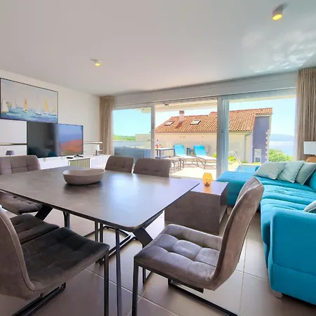 Apartman Solis Lacus Modernes - Privater Beheizbarer Pool- Klimaanlage - Private Parkplaetze *