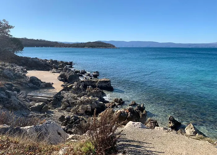 Apartman Villa Solis Lacus Modernes Apartment - Privater Beheizbarer Pool- Klimaanlage - Private Parkplaetze Njivice