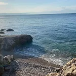 Solis Lacus Modernes - Privater Beheizbarer Pool- Klimaanlage - Private Parkplaetze Διαμέρισμα *