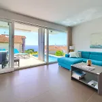 Solis Lacus Modernes - Privater Beheizbarer Pool- Klimaanlage - Private Parkplaetze *