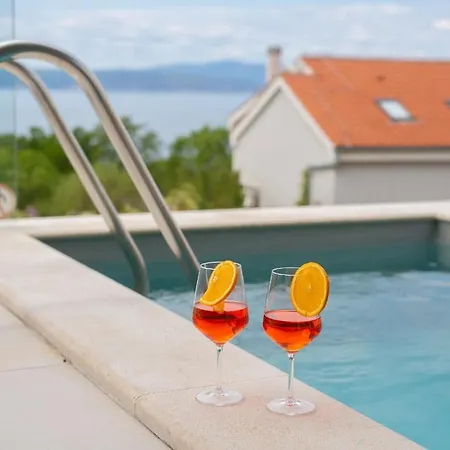 Solis Lacus Modern - Private Heated Pool - Air Conditioning -smart Tv - Free Parking Lägenhet Njivice
