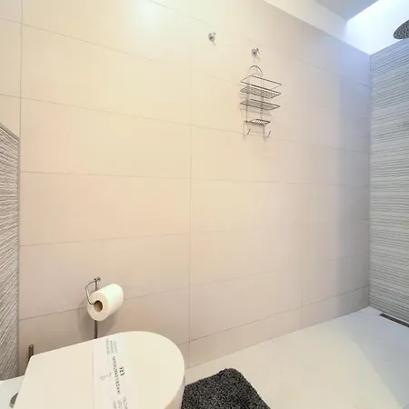 Solis Lacus Modern - Private Heated Pool - Air Conditioning -smart Tv - Free Parking Lägenhet Njivice