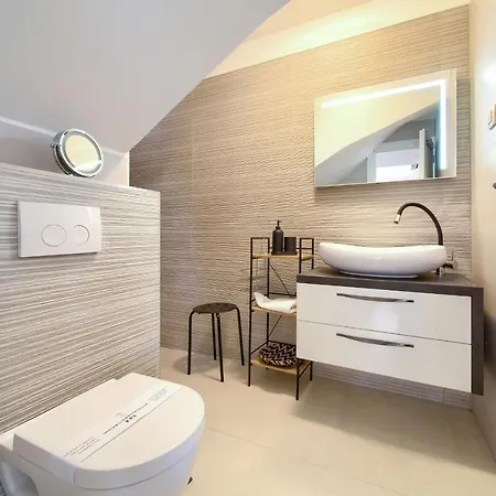 Lägenhet Solis Lacus Modern - Private Heated Pool - Air Conditioning -smart Tv - Free Parking *