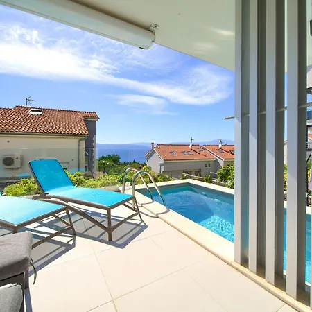 Solis Lacus Modernes - Privater Beheizbarer Pool- Klimaanlage - Private Parkplaetze Daire Njivice