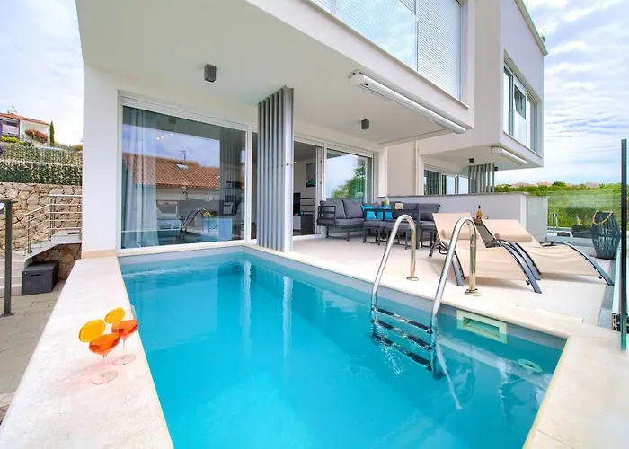 Appartement Solis Lacus Modern - Private Heated Pool - Air Conditioning -smart Tv - Free Parking