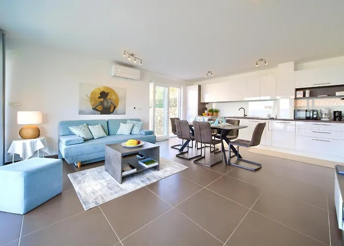 Solis Lacus Modern - Private Heated Pool - Air Conditioning -smart Tv - Free Parking Appartement
